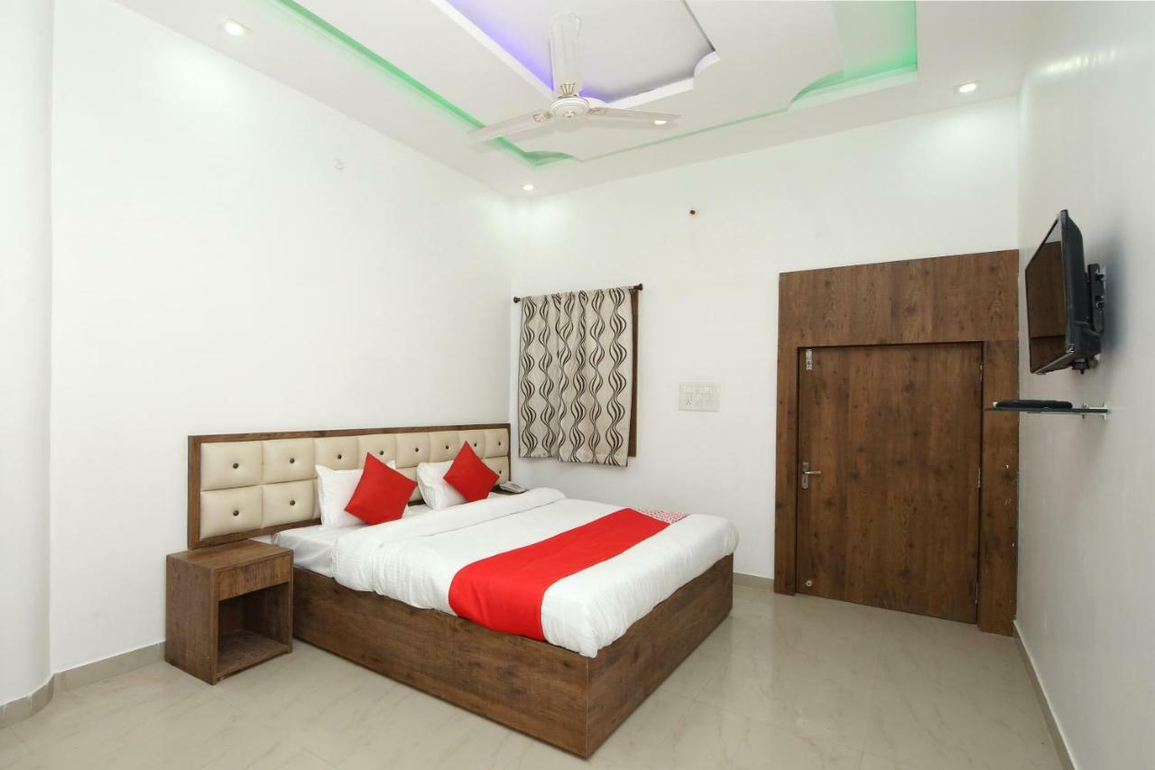 Oyo 38414 Rain Basera Resort Jabalpur Exteriör bild