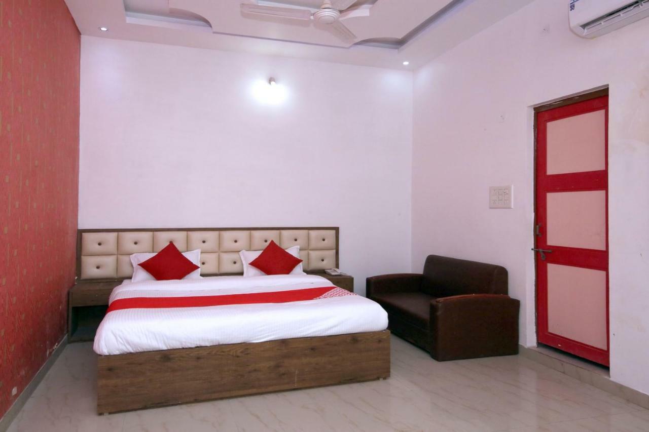 Oyo 38414 Rain Basera Resort Jabalpur Exteriör bild
