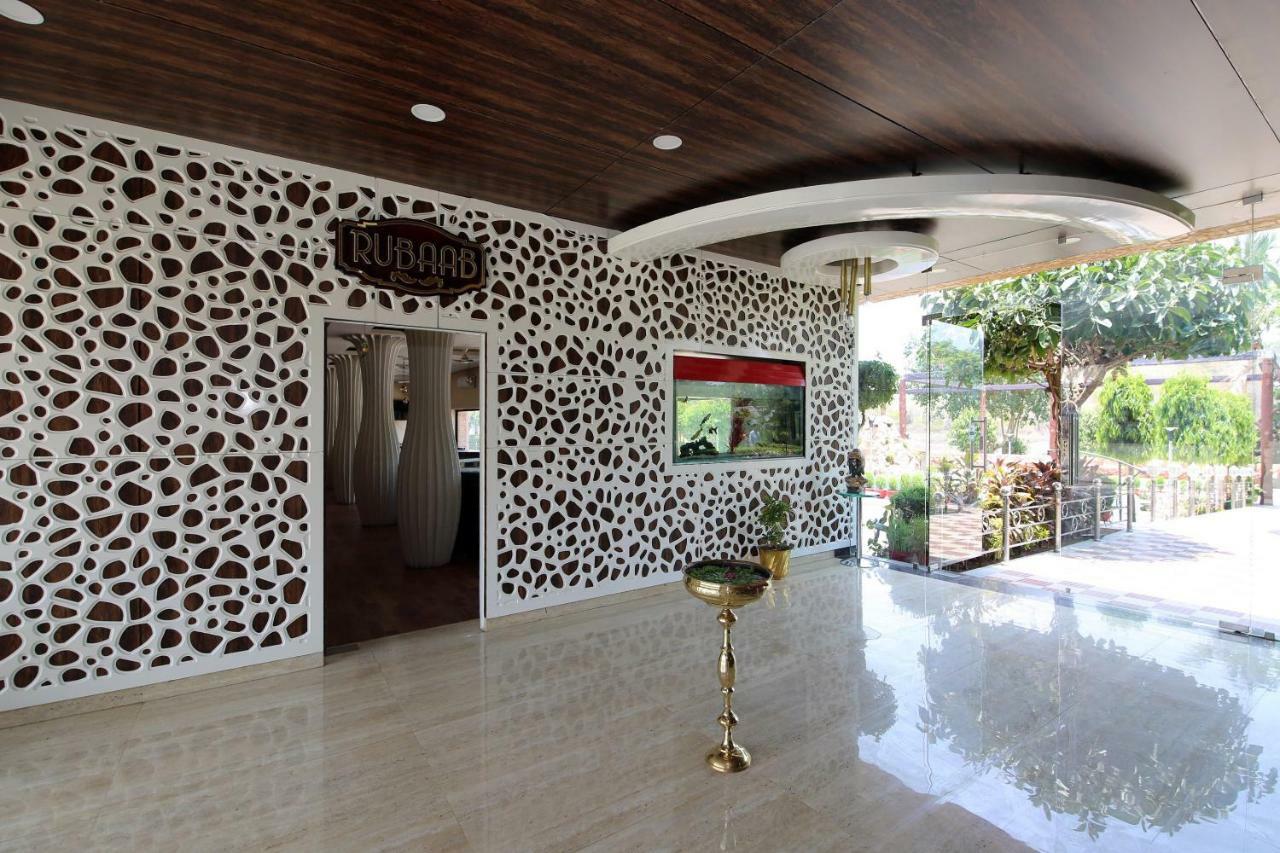 Oyo 38414 Rain Basera Resort Jabalpur Exteriör bild