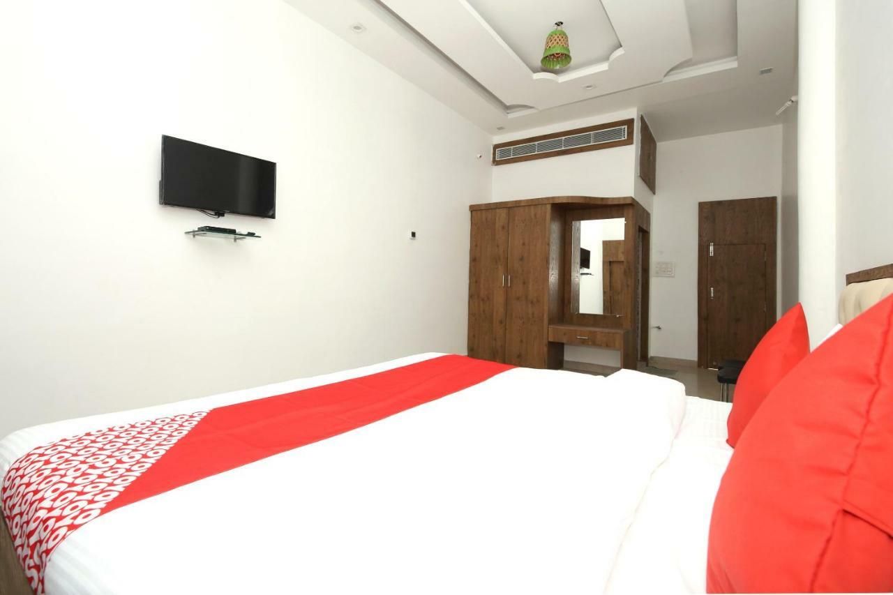 Oyo 38414 Rain Basera Resort Jabalpur Exteriör bild