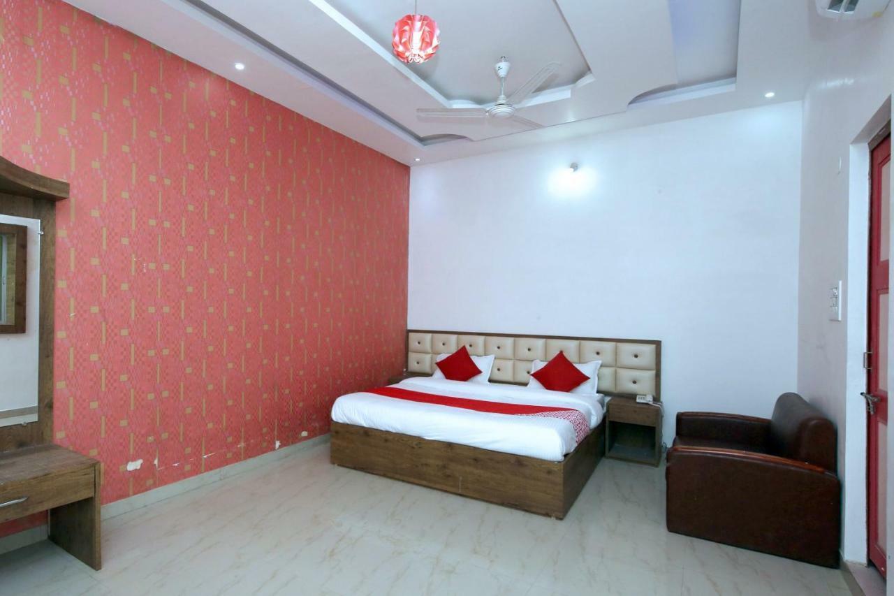 Oyo 38414 Rain Basera Resort Jabalpur Exteriör bild