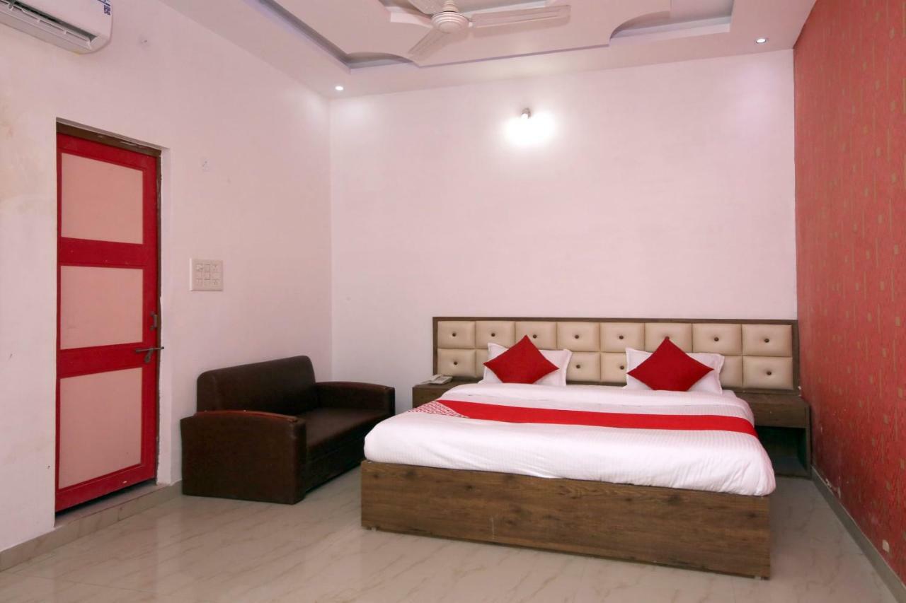 Oyo 38414 Rain Basera Resort Jabalpur Exteriör bild